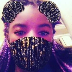 Meet your Posher, Denise